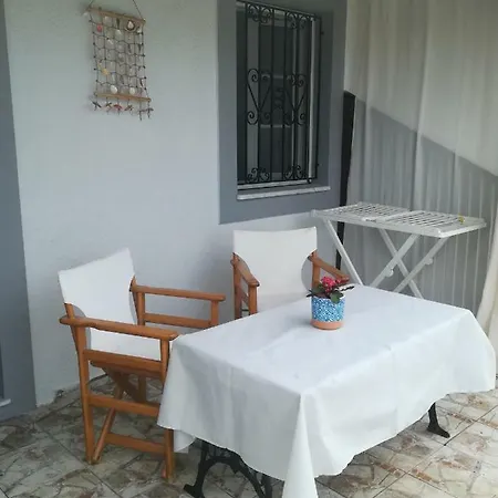 Sylvia's * Skaliá