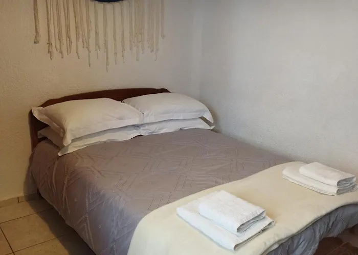 Sylvia's Appartamento Skaliá