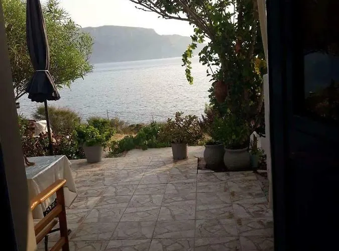Sylvia's * Skaliá