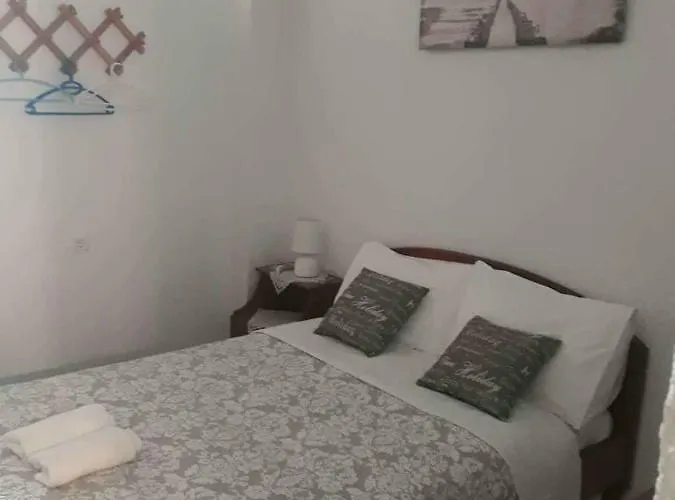Sylvia's Skaliá