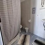Sylvia's * Skaliá