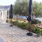 Sylvia's * Skaliá
