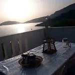 Sylvia's Skaliá